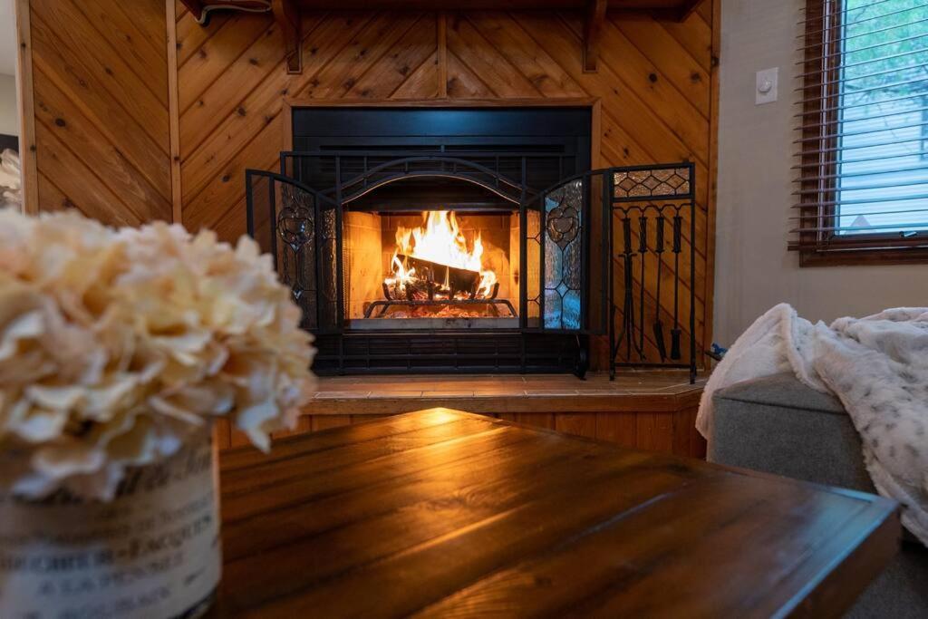 Holiday home Charming Corner Newly Furnished Townhome Lake Harmony