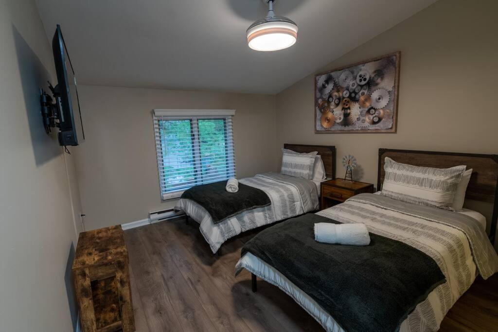 Holiday home Charming Corner Newly Furnished Townhome *