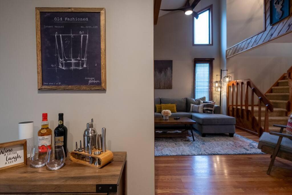 Charming Corner Newly Furnished Townhome Lake Harmony